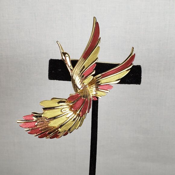 Vitage 1990s Bird Of Paradise In Flight Gold Tone Mauve Mint Green Enamel Brooch - Picture 7 of 11